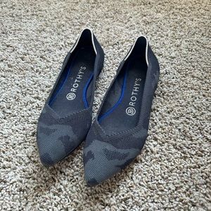 ROTHY'S l The Point Flats in Dark Camo l Size 8.5